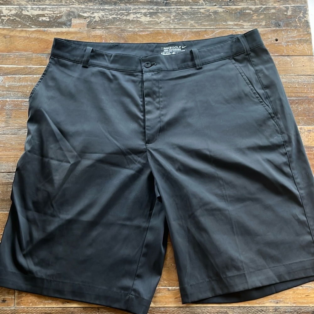 Men’s NIKE golf shorts